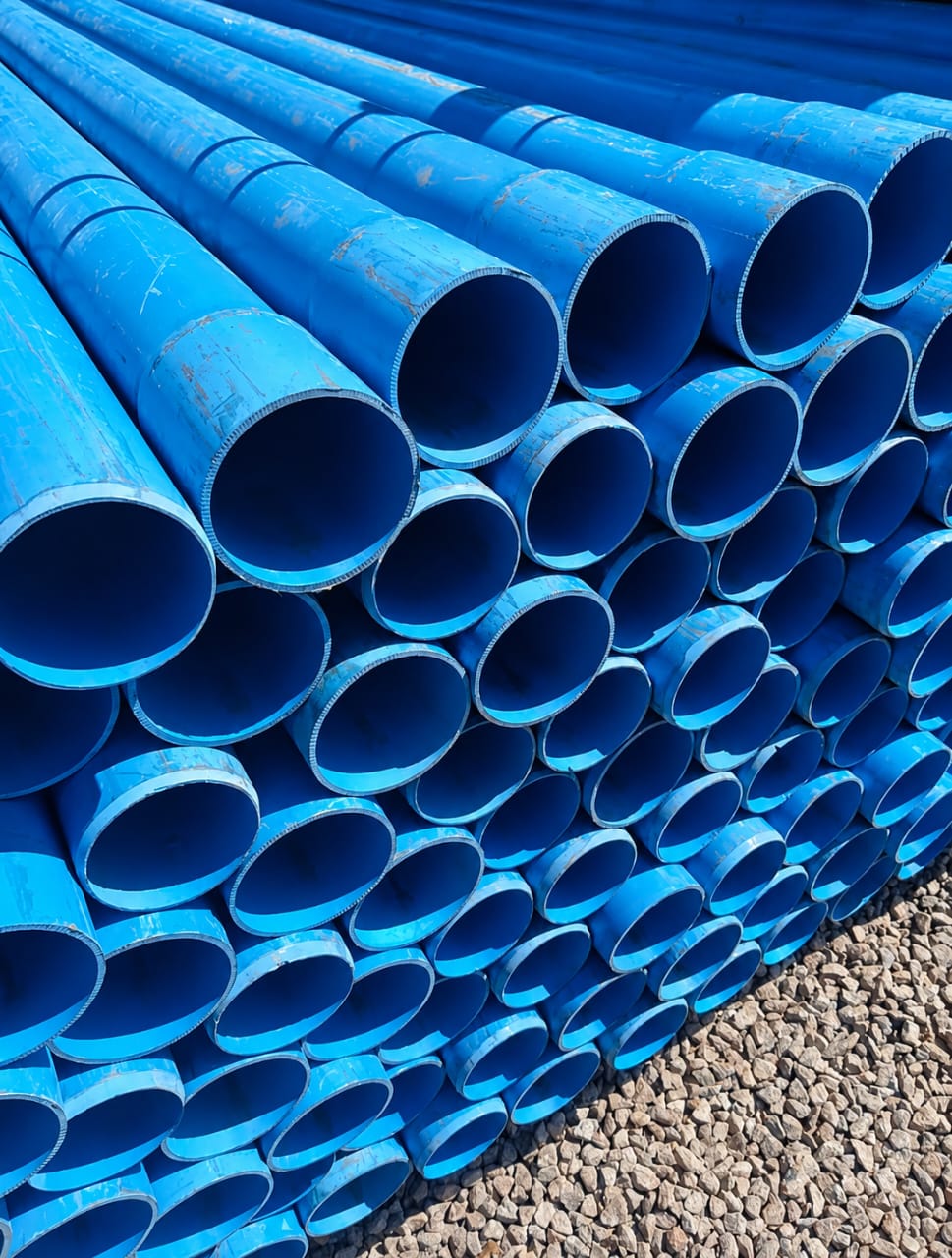 Borehole steel casings installation